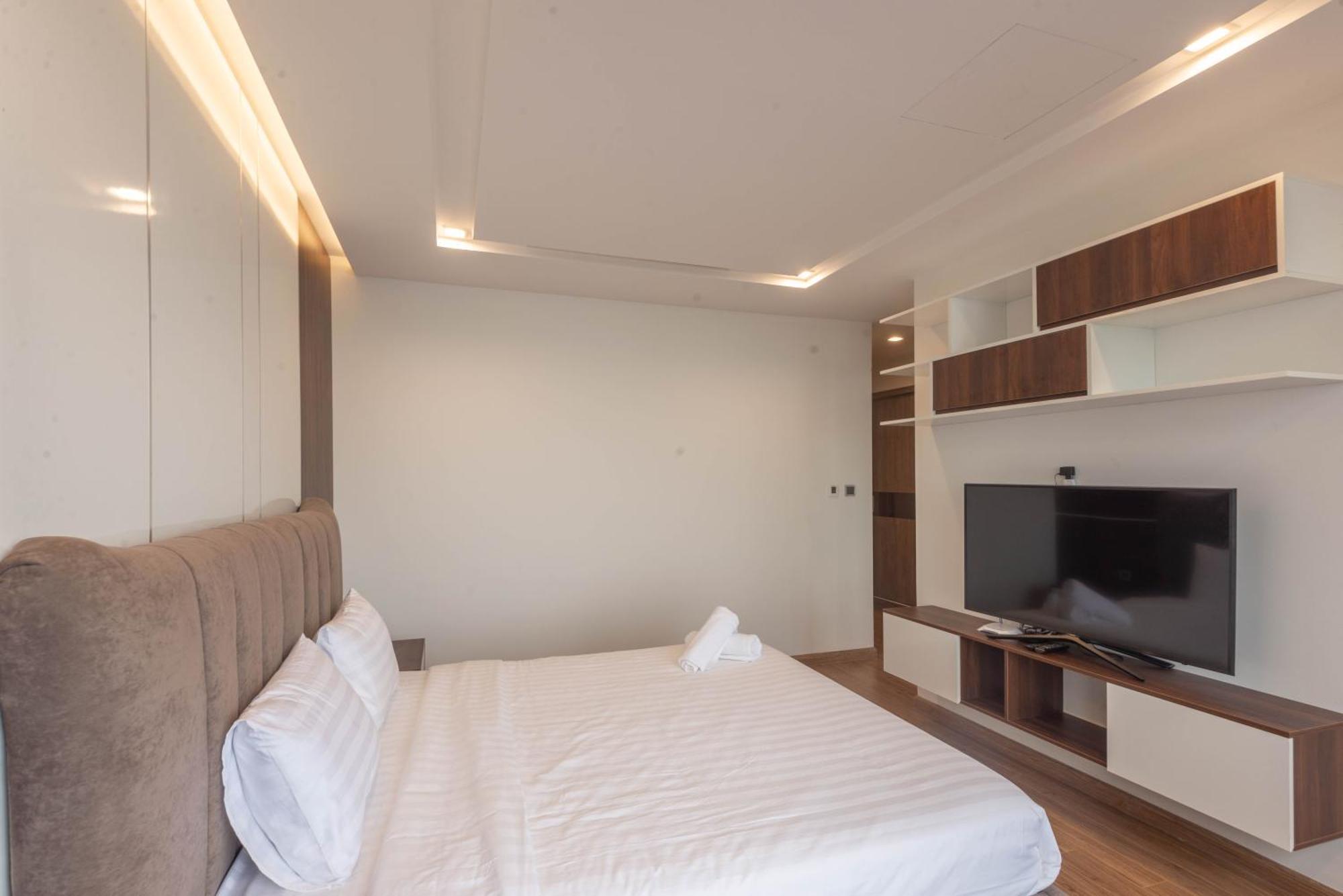 Luxury Serviced Apartment Vinhomes Metropolis Premium Hanoi Kültér fotó
